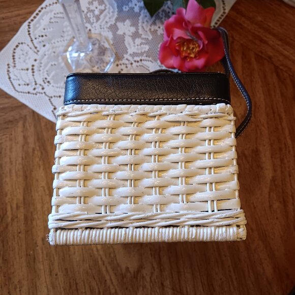 *Vintage 2006 Kate Spade Wicker Basket Box Bag* - Picture 8 of 9